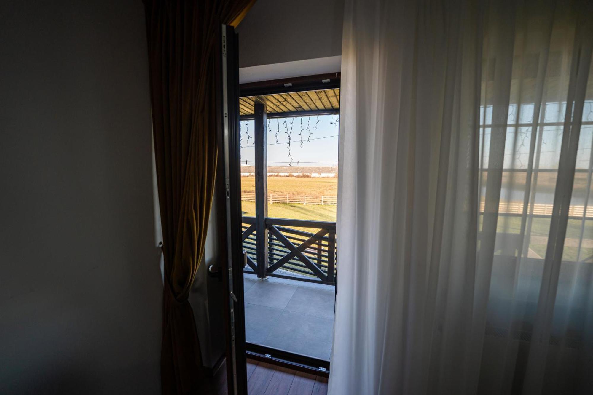 Casa Andra Hotel Siret Buitenkant foto