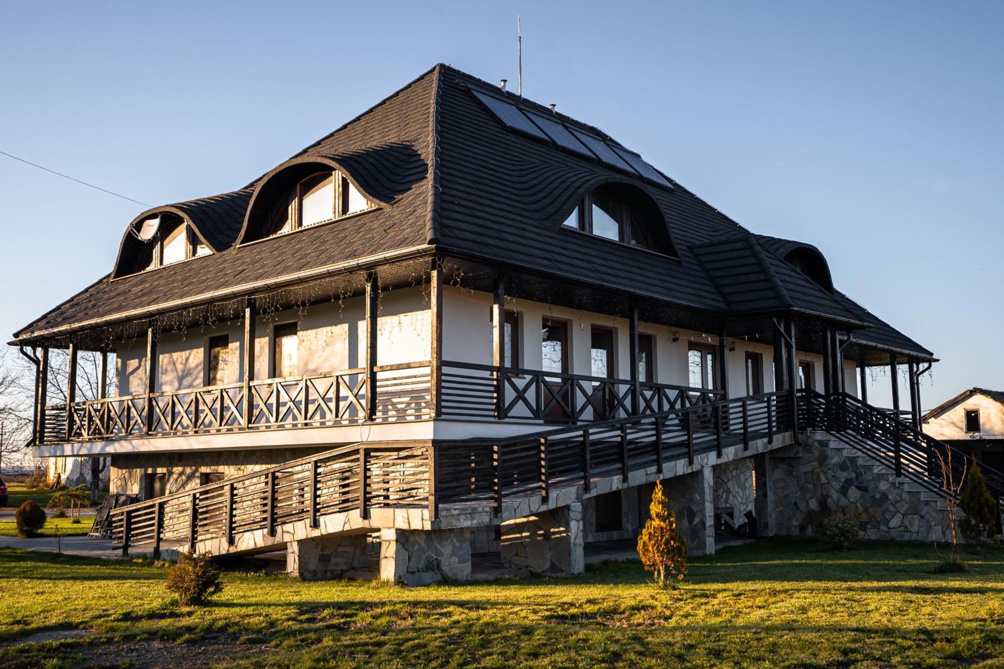 Casa Andra Hotel Siret Buitenkant foto