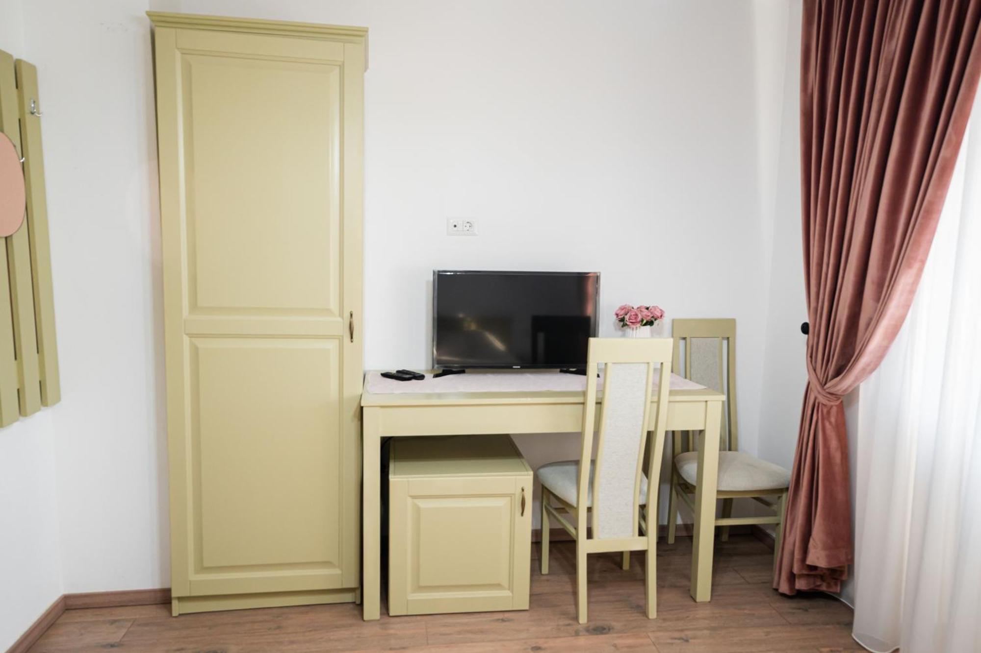 Casa Andra Hotel Siret Buitenkant foto