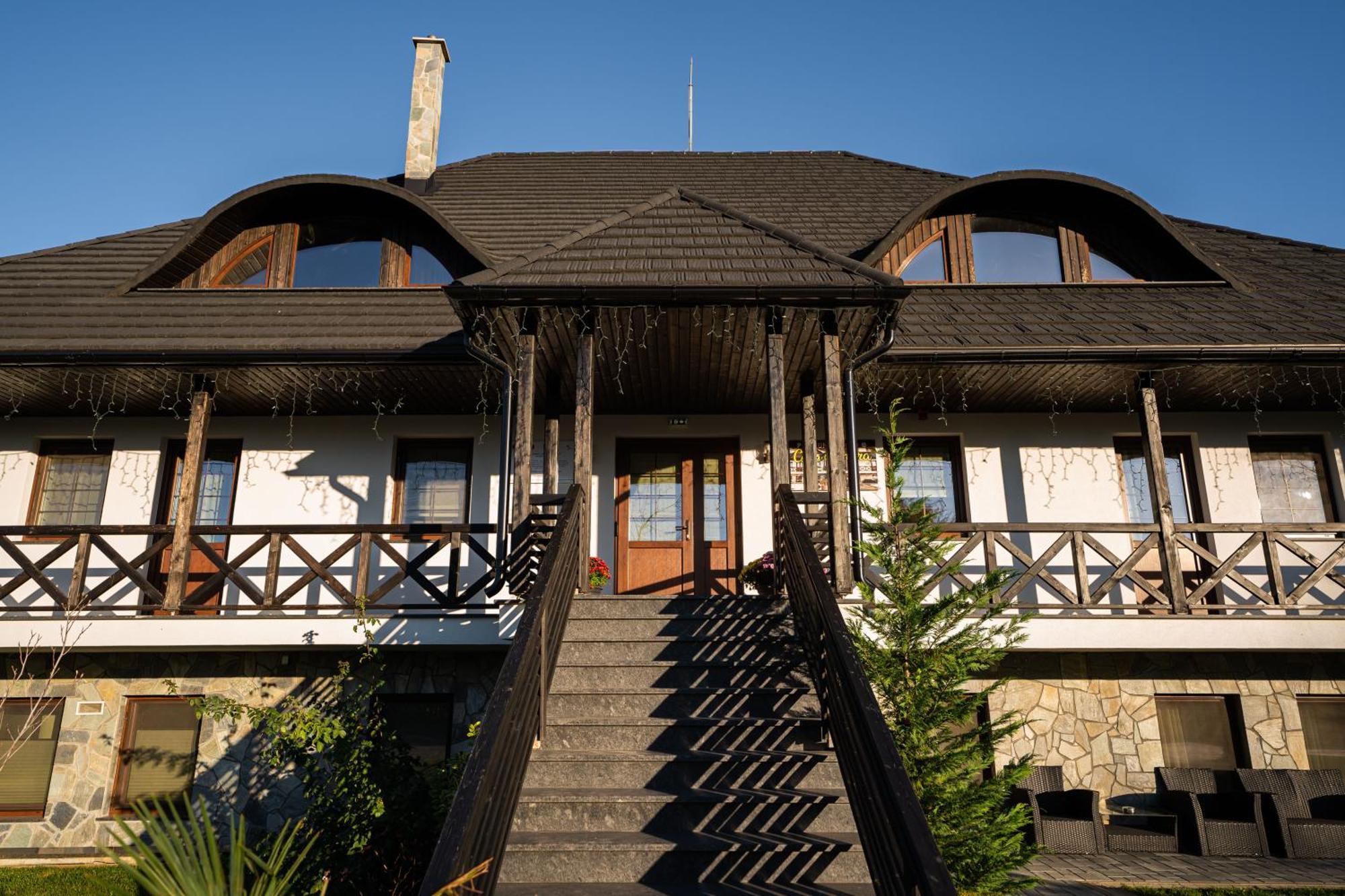 Casa Andra Hotel Siret Buitenkant foto